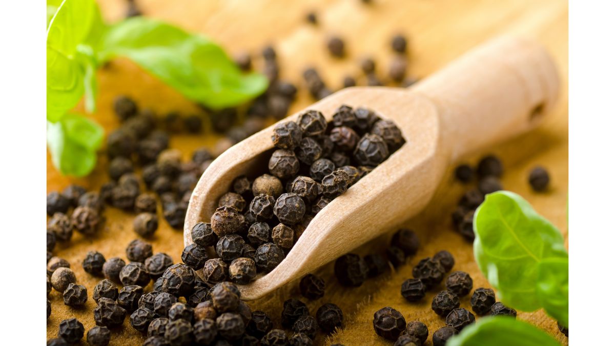 Black Pepper For Weight Loss 5 Reasons To Include This Spice In Your Diet For Reducing Belly Fat